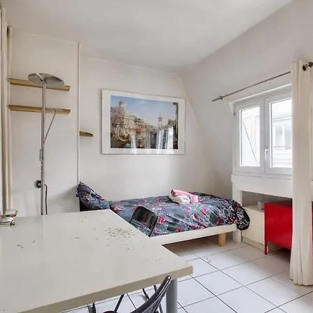 Cosy Near Sacre-coeur Basilica *